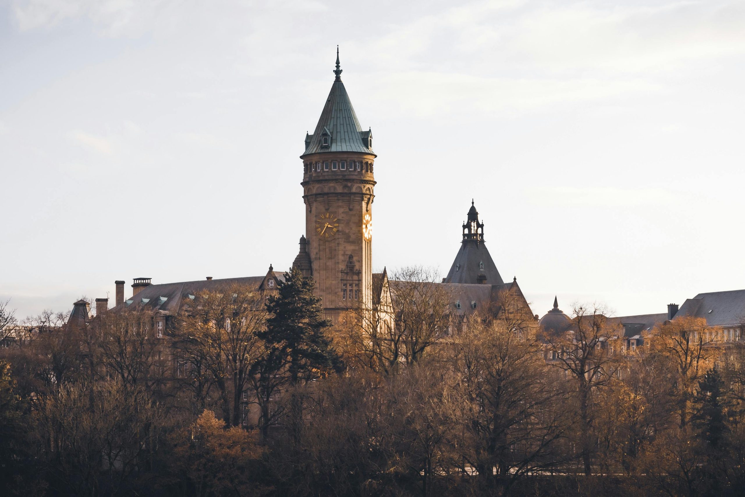 L'architecture de la place financière luxembourgeoise est certainement un modèle d'harmonie structurelle (Me Guillaume Tefengang)